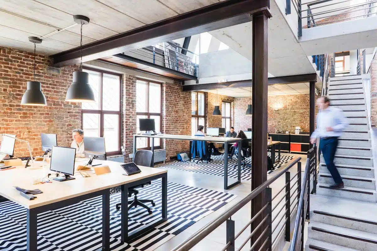 Les indispensables pour un logement professionnel pratique et confortable