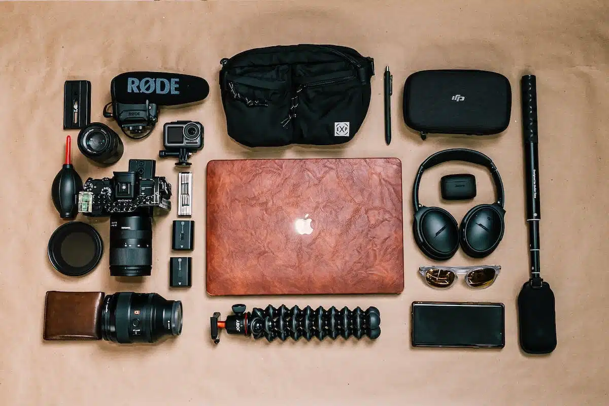 Les essentiels pour voyager confortablement en transport : accessoires et gadgets incontournables