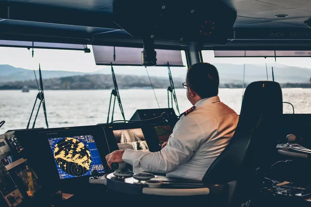 Les essentiels à savoir avant de partir en croisière : règles et précautions à prendre