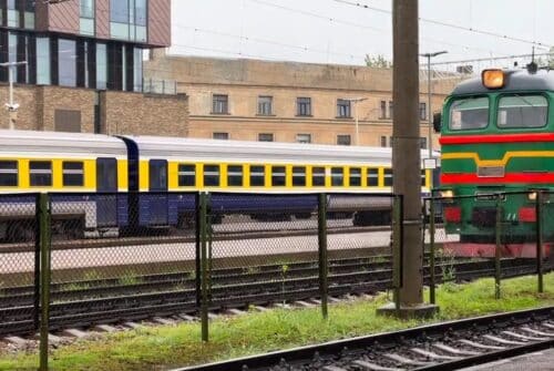 Voyager en train à petit prix : les meilleures astuces à connaître