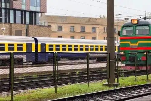 Voyager en train à petit prix : les meilleures astuces à connaître