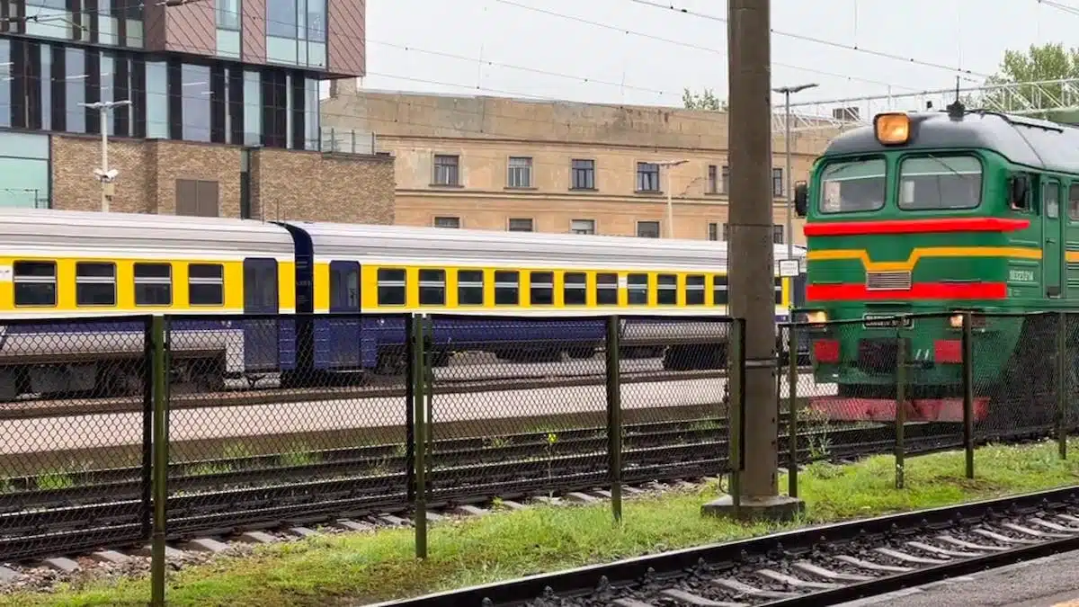 Voyager en train à petit prix : les meilleures astuces à connaître