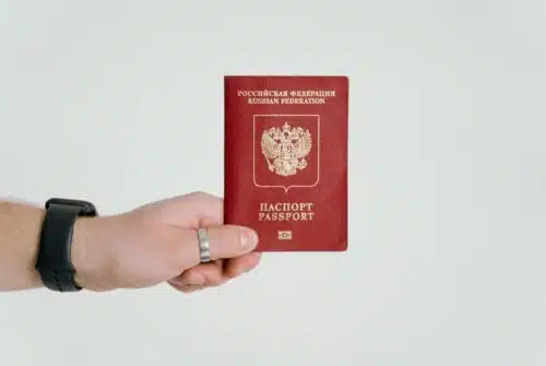 Gérer une perte ou un vol de ses documents d’identité en voyage : les précautions indispensables à prendre